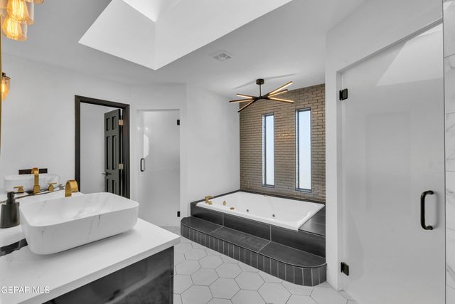 608 SPRING CREST Drive, El Paso, TX 79912