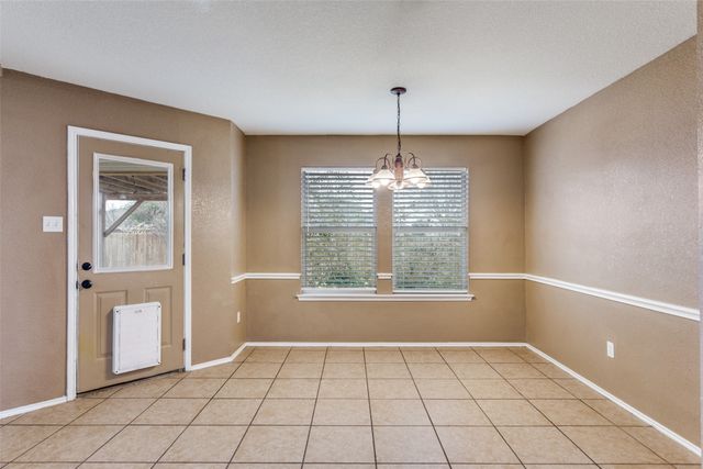 221 Rose Avenue, Cleburne, TX 76033