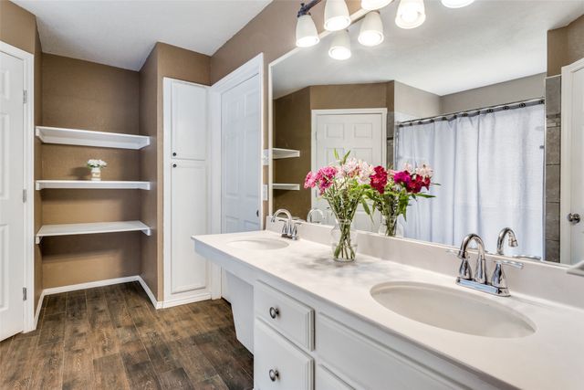 221 Rose Avenue, Cleburne, TX 76033