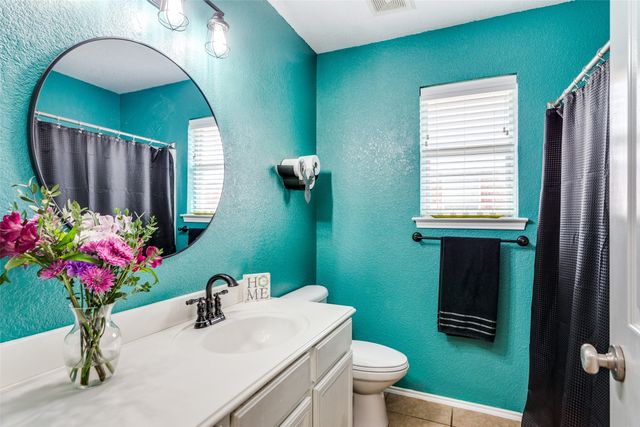 221 Rose Avenue, Cleburne, TX 76033