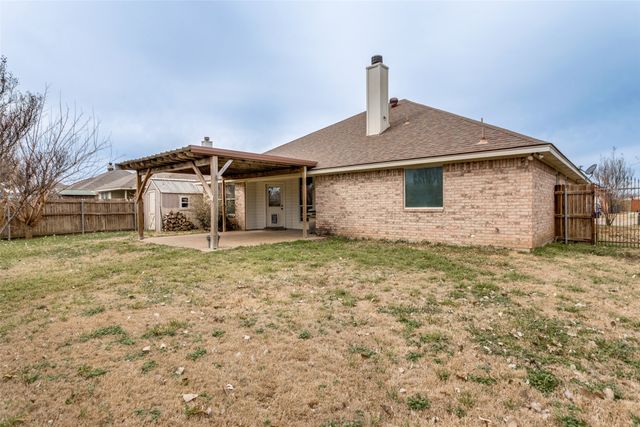 221 Rose Avenue, Cleburne, TX 76033