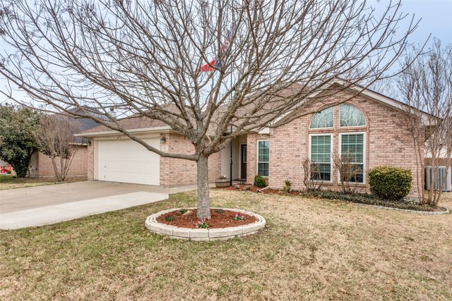 221 Rose Avenue, Cleburne, TX 76033