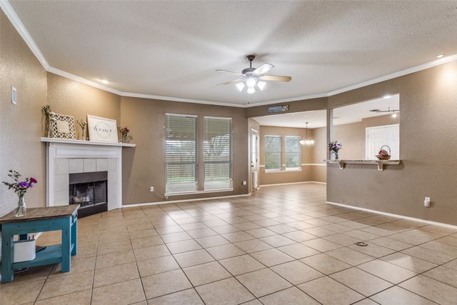 221 Rose Avenue, Cleburne, TX 76033