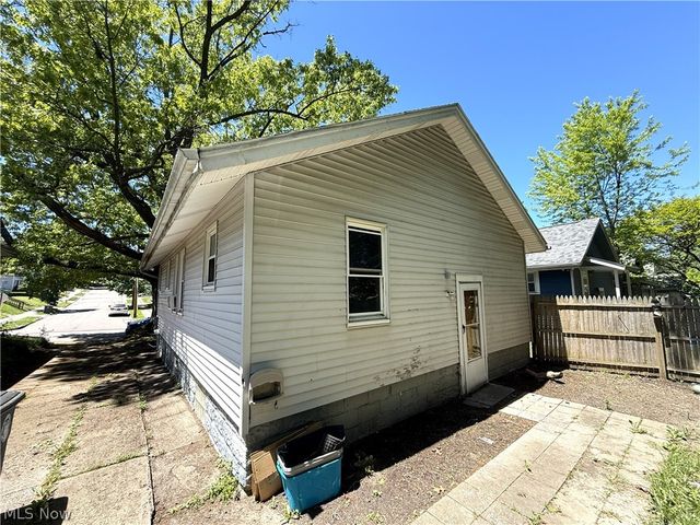 1405 Brandon Avenue, Akron, OH 44305