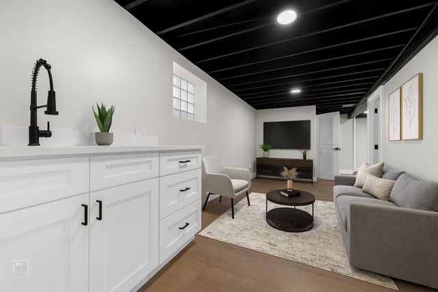 8420 S Carpenter Street, Chicago, IL 60620