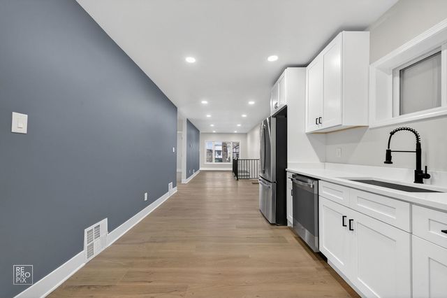 8420 S Carpenter Street, Chicago, IL 60620