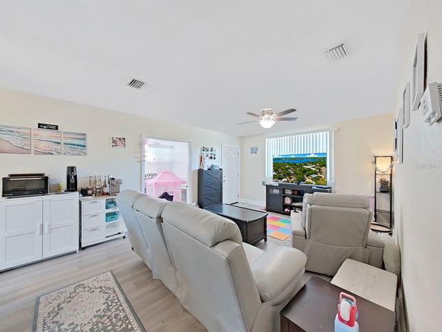 2730 EDWARDS AVENUE S, St Petersburg, FL 33705