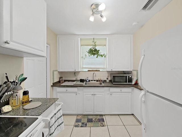 2730 EDWARDS AVENUE S, St Petersburg, FL 33705