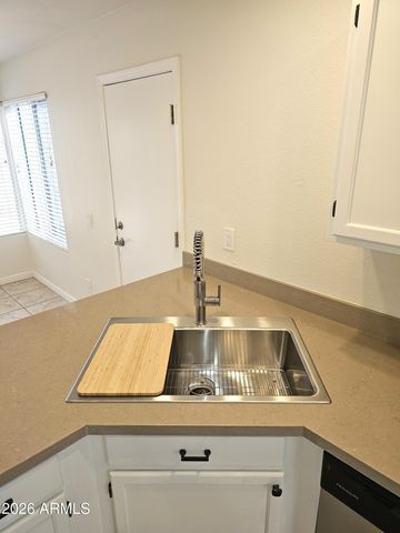 13645 S 38TH Place, Phoenix, AZ 85044