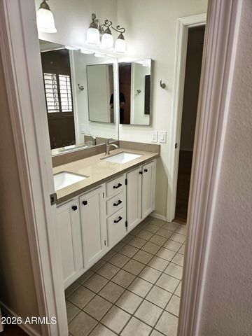 13645 S 38TH Place, Phoenix, AZ 85044