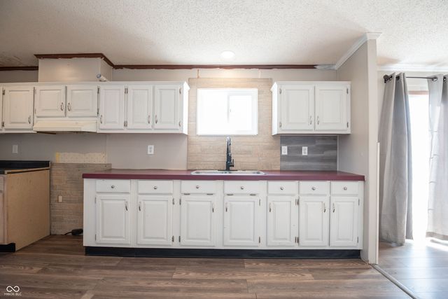 1464 Hawthorne Drive, North Vernon, IN 47265