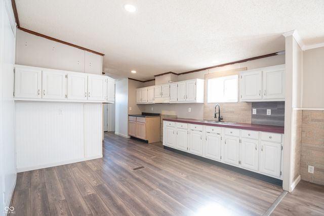 1464 Hawthorne Drive, North Vernon, IN 47265