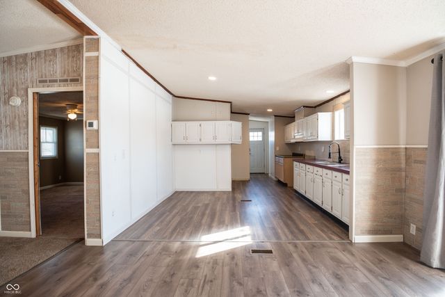 1464 Hawthorne Drive, North Vernon, IN 47265