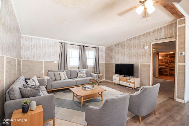 1464 Hawthorne Drive, North Vernon, IN 47265