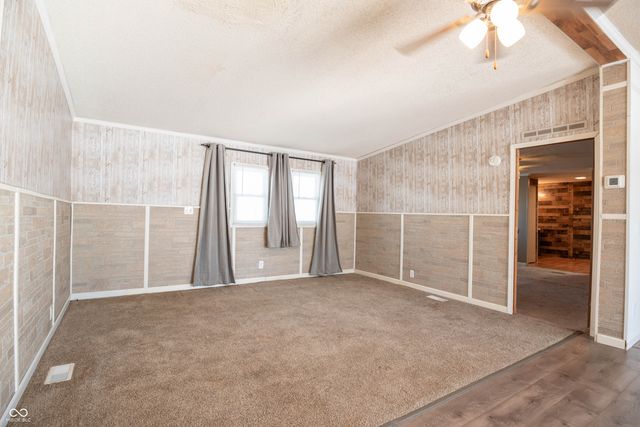 1464 Hawthorne Drive, North Vernon, IN 47265