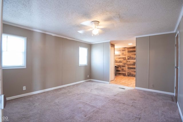 1464 Hawthorne Drive, North Vernon, IN 47265