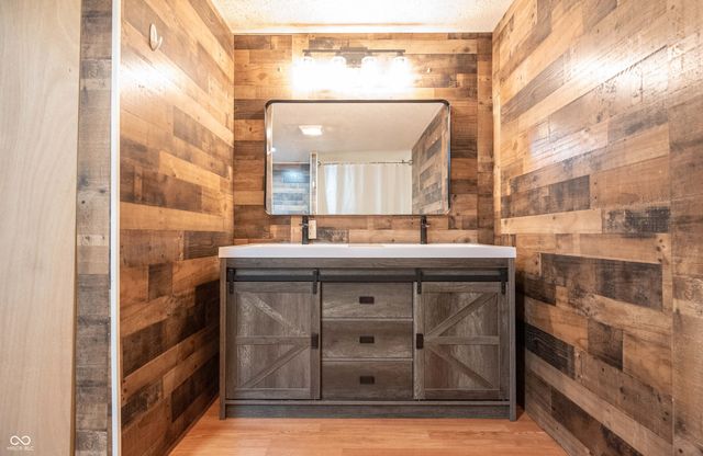 1464 Hawthorne Drive, North Vernon, IN 47265