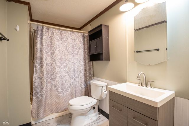 1464 Hawthorne Drive, North Vernon, IN 47265