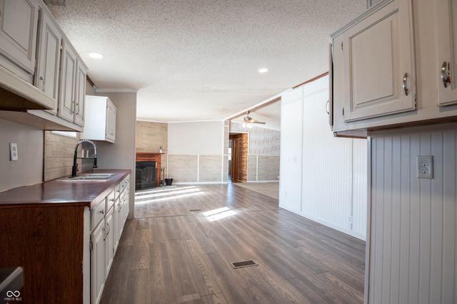 1464 Hawthorne Drive, North Vernon, IN 47265