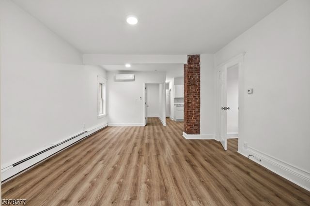 405 Clifton Blvd, Clifton City, NJ 07013