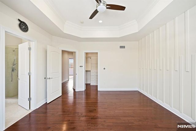 6 Gable Walk, Livingston, NJ 07039