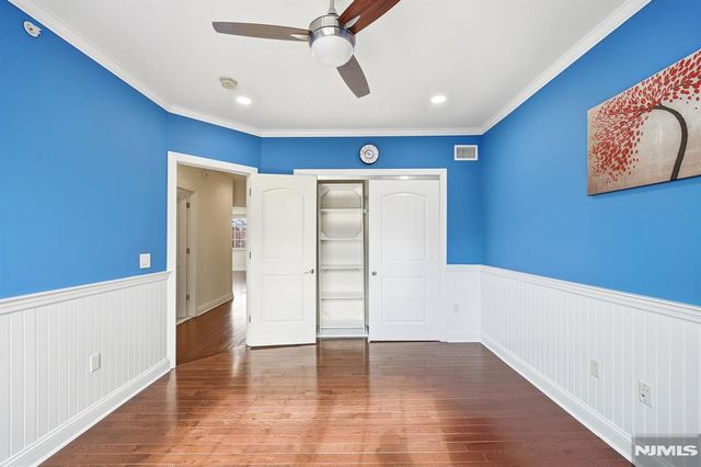 6 Gable Walk, Livingston, NJ 07039