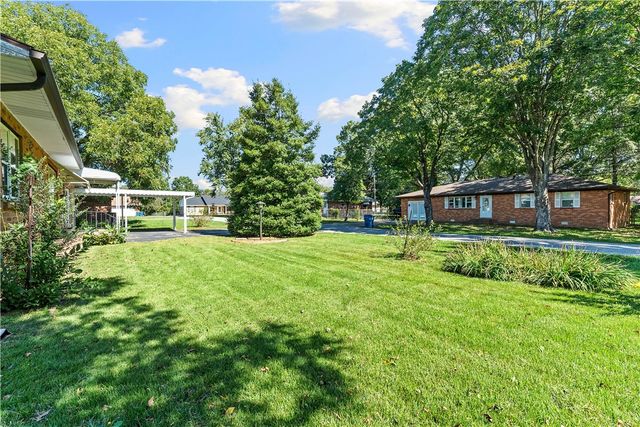 1051 Asboth Street, Pea Ridge, AR 72751