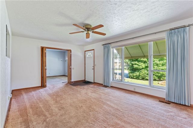 1051 Asboth Street, Pea Ridge, AR 72751