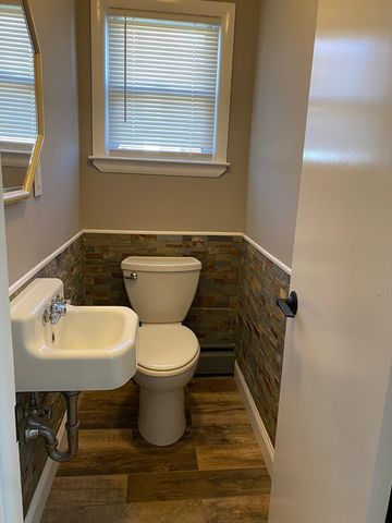 37 Laura Ln, Holyoke, MA 01040