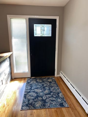 37 Laura Ln, Holyoke, MA 01040