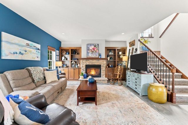 W275N342 Arrowhead TRAIL, Waukesha, WI 53188