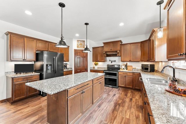 W275N342 Arrowhead TRAIL, Waukesha, WI 53188