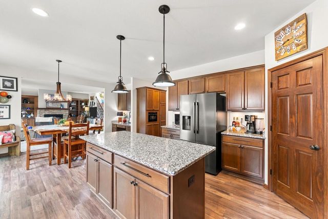 W275N342 Arrowhead TRAIL, Waukesha, WI 53188