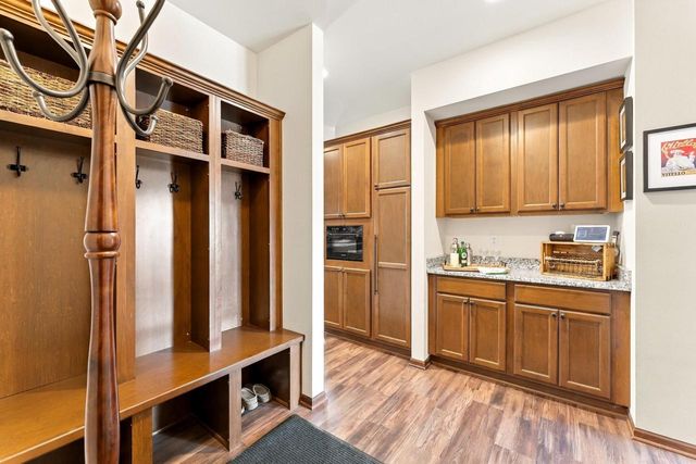 W275N342 Arrowhead TRAIL, Waukesha, WI 53188