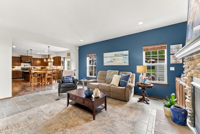 W275N342 Arrowhead TRAIL, Waukesha, WI 53188