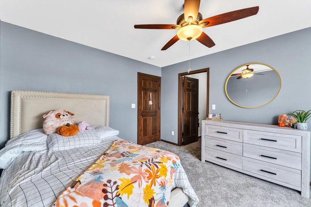 W275N342 Arrowhead TRAIL, Waukesha, WI 53188