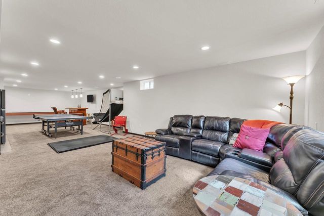 W275N342 Arrowhead TRAIL, Waukesha, WI 53188