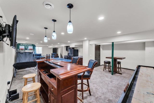 W275N342 Arrowhead TRAIL, Waukesha, WI 53188