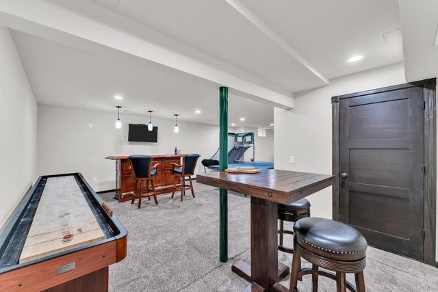 W275N342 Arrowhead TRAIL, Waukesha, WI 53188