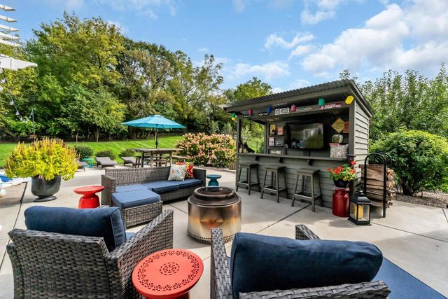 W275N342 Arrowhead TRAIL, Waukesha, WI 53188