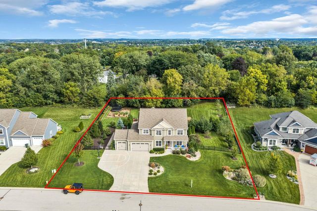 W275N342 Arrowhead TRAIL, Waukesha, WI 53188