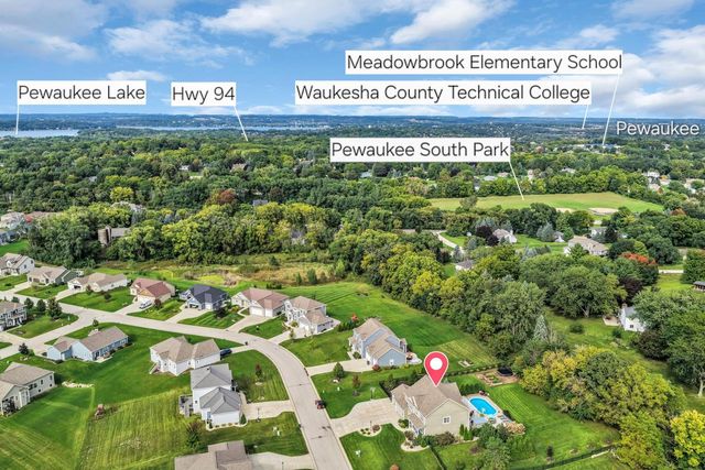 W275N342 Arrowhead TRAIL, Waukesha, WI 53188
