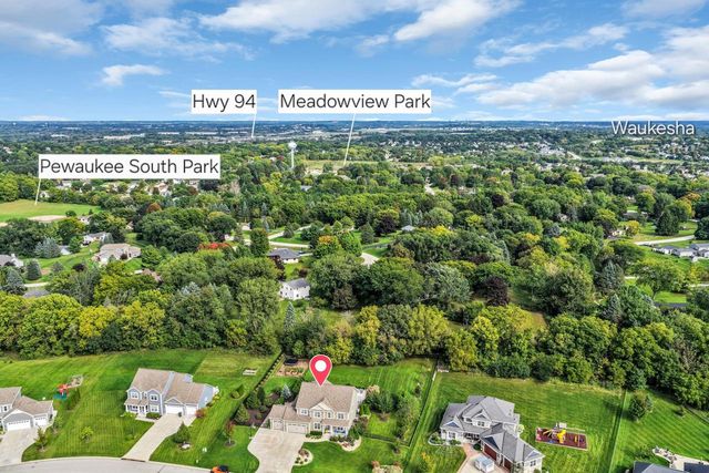 W275N342 Arrowhead TRAIL, Waukesha, WI 53188