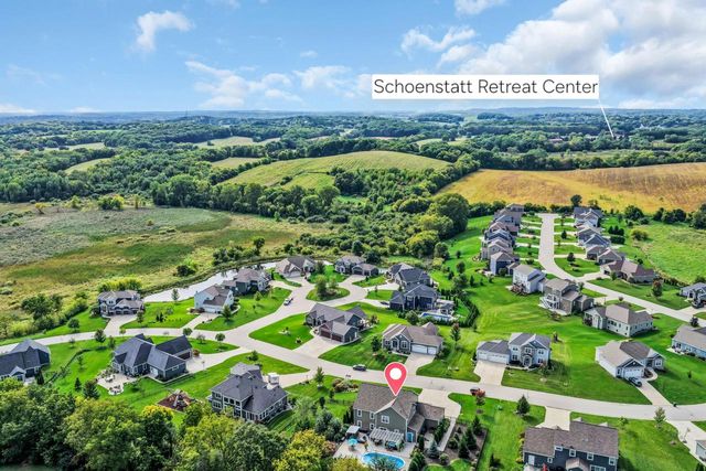 W275N342 Arrowhead TRAIL, Waukesha, WI 53188