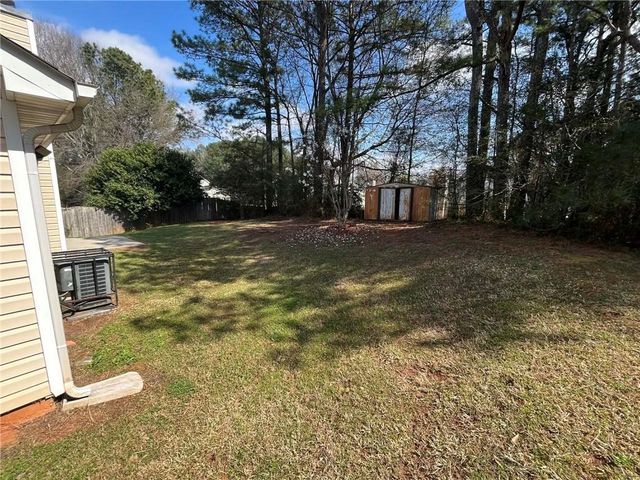 2713 Rambling Way, Lithonia, GA 30058