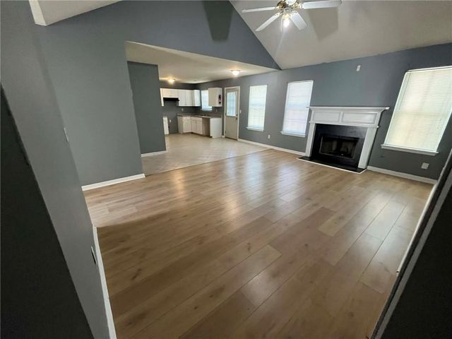 2713 Rambling Way, Lithonia, GA 30058