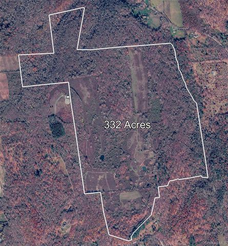 21-23 Tinker Town Road, Dover Plains, NY 12522