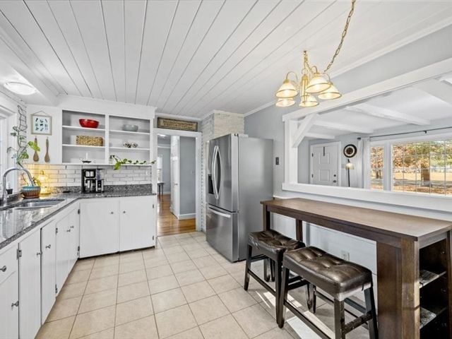 61 Morton Avenue, New Bedford, MA 02745