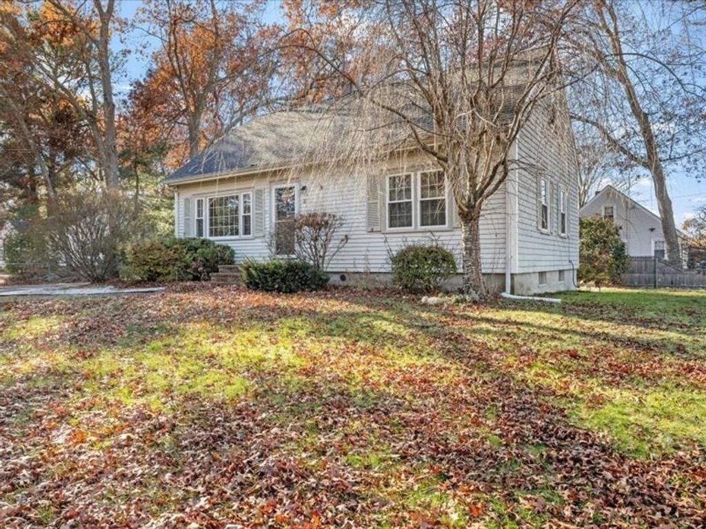 61 Morton Avenue, New Bedford, MA 02745