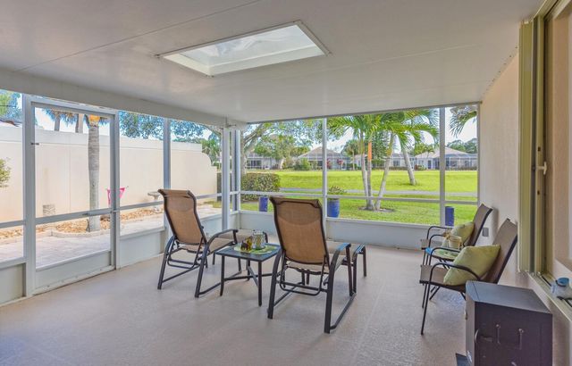 8285 SE Double Tree Drive, Hobe Sound, FL 33455